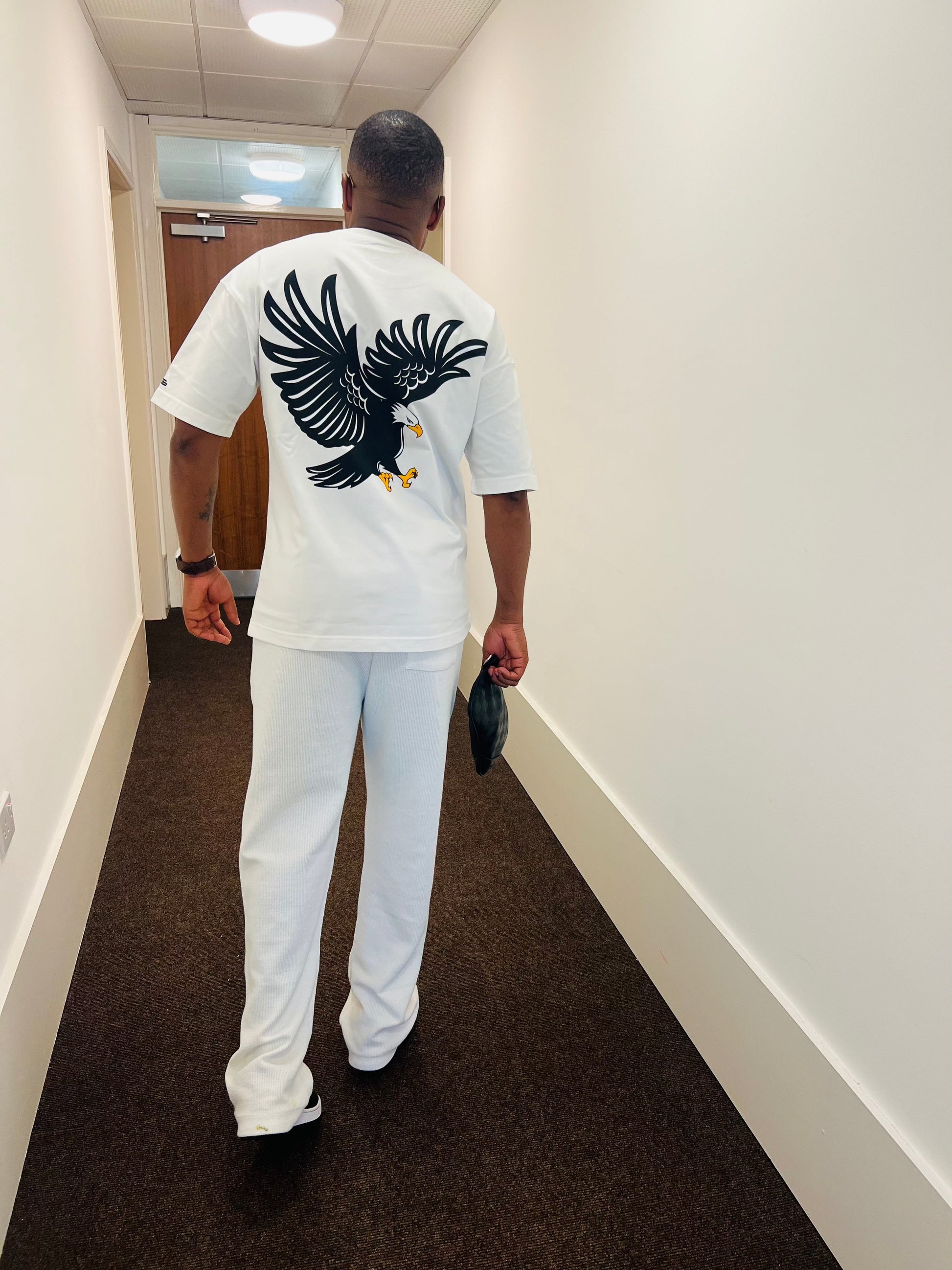 Custom T Shirts Falcão | Estilo Único com Toque Urbano MDS