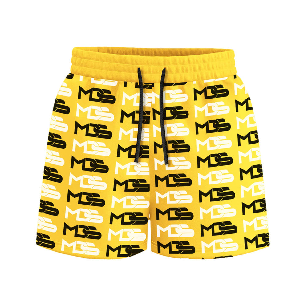Calção de verão MDS amarelo com estampa repetida do logo, cós elástico e cordão ajustável.