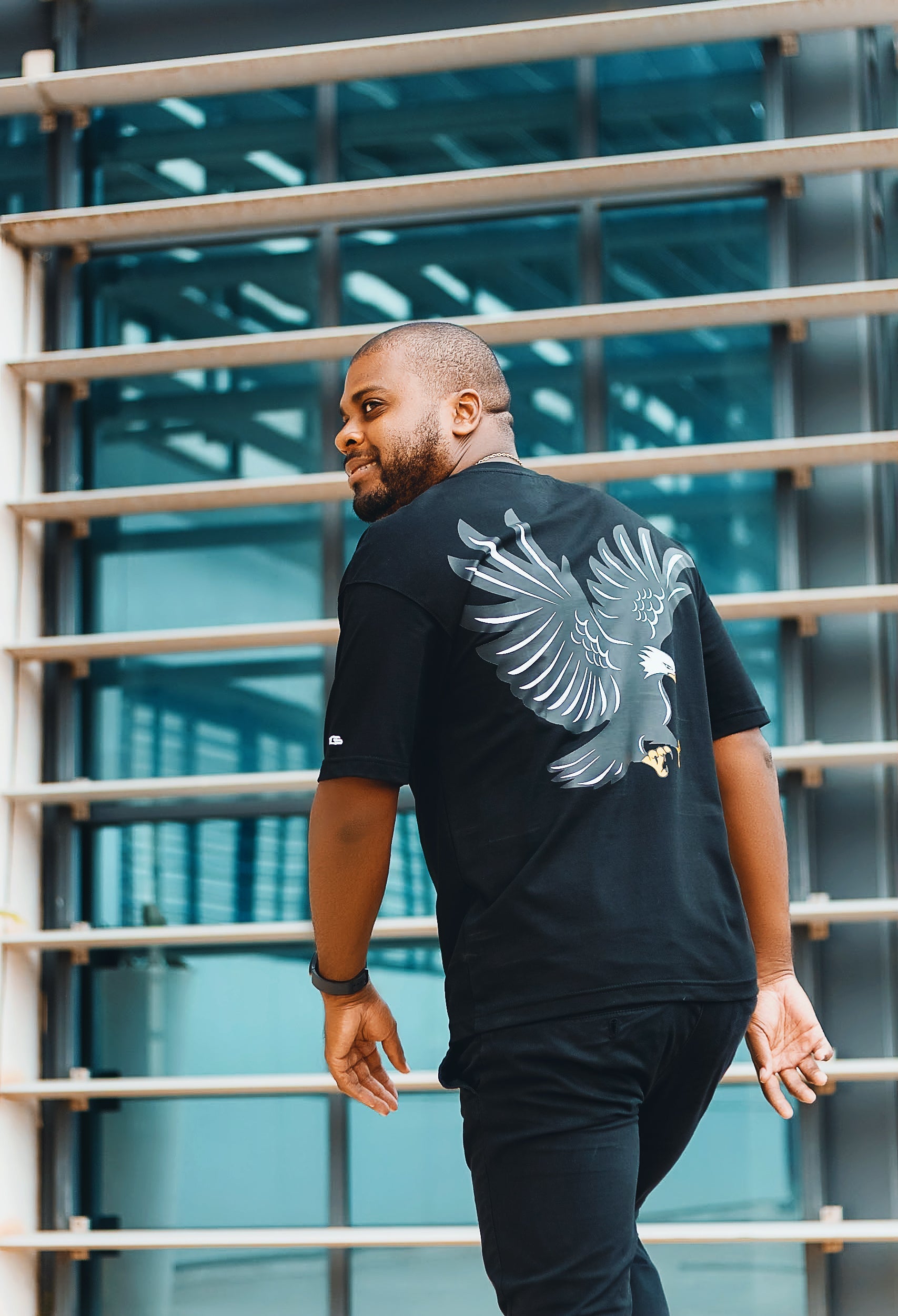 Custom T Shirts Falcão | Estilo Único com Toque Urbano MDS