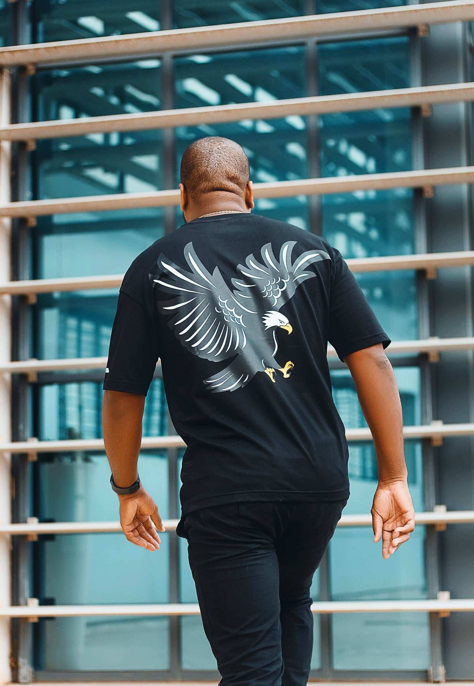 Custom T Shirts Falcão | Estilo Único com Toque Urbano MDS